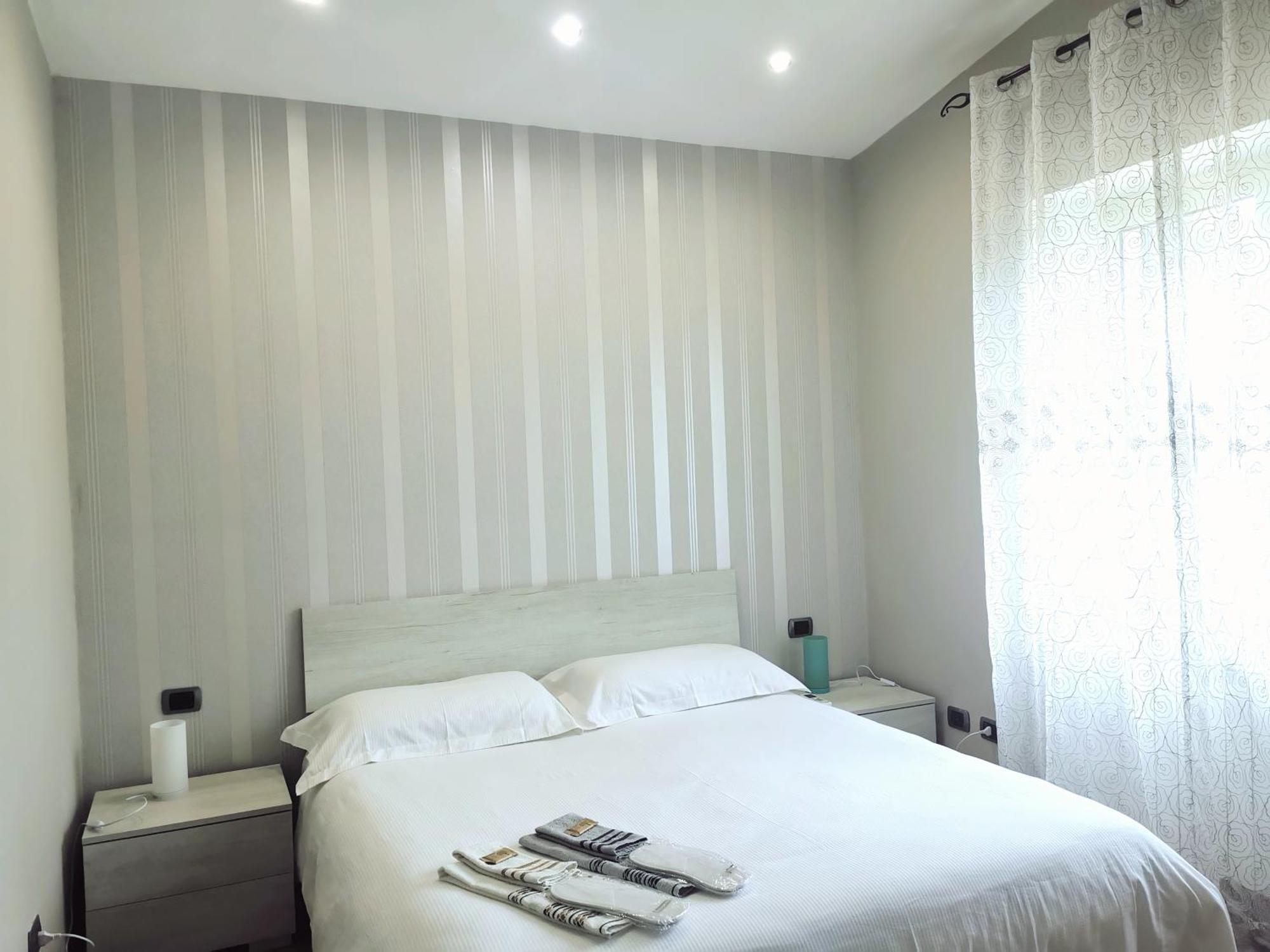 Apartment Roma Tor Vergata Con Giardino Luaran gambar